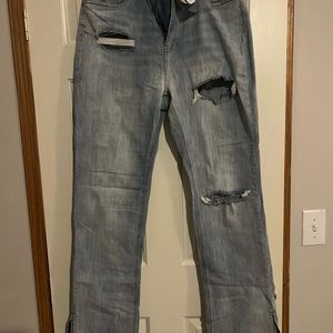 Distress savannah split Hem stretch jeans